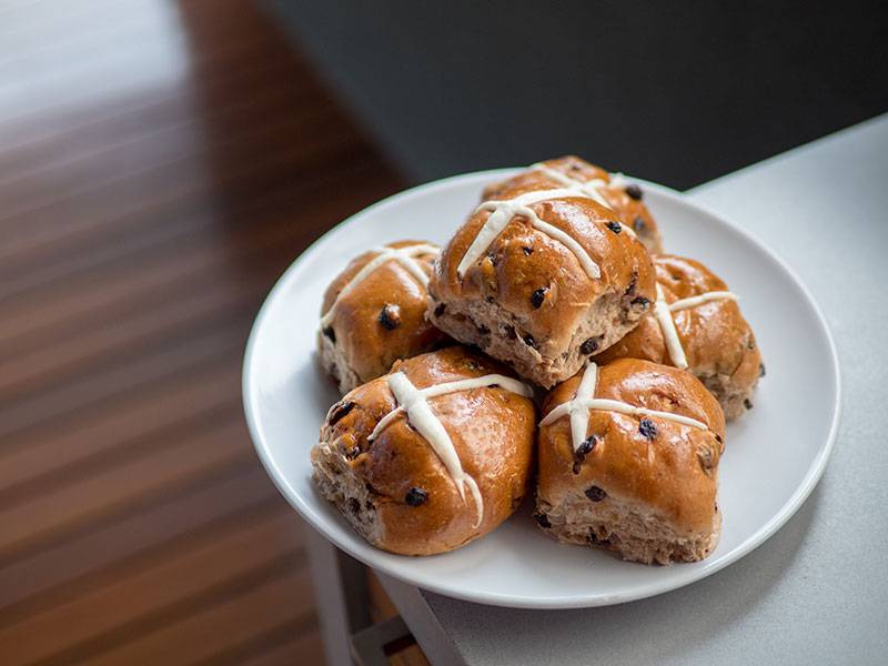 Top tips for an eggcellent Easter hunt - Get Out the Hot Cross Buns for Easter, Australian Outdoor Living.
