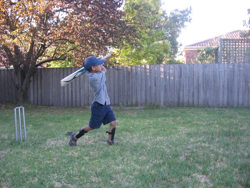 HOWZAT! AOL’s Ultimate Game of Backyard Cricket - How do you play backyard cricket, Australian Outdoor Living.