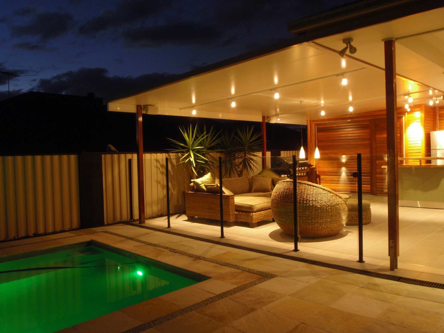 Pergola, Verandah & Patio - Looking pergola, verandah or patio installation? Get a free measure and quote in Adelaide, Sydney, Melbourne, Brisbane, Perth. We install Australian Wide.