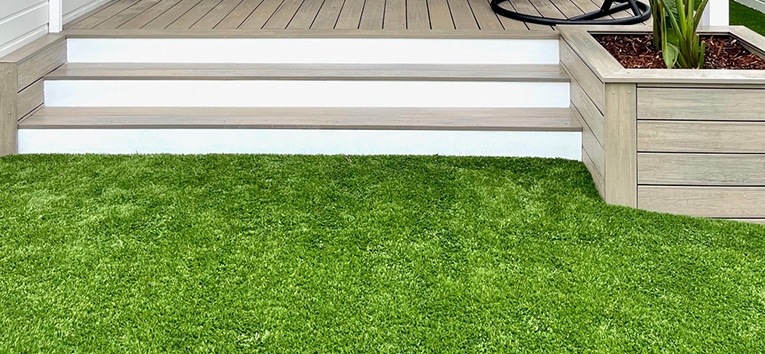 Synthetic grass from AOL