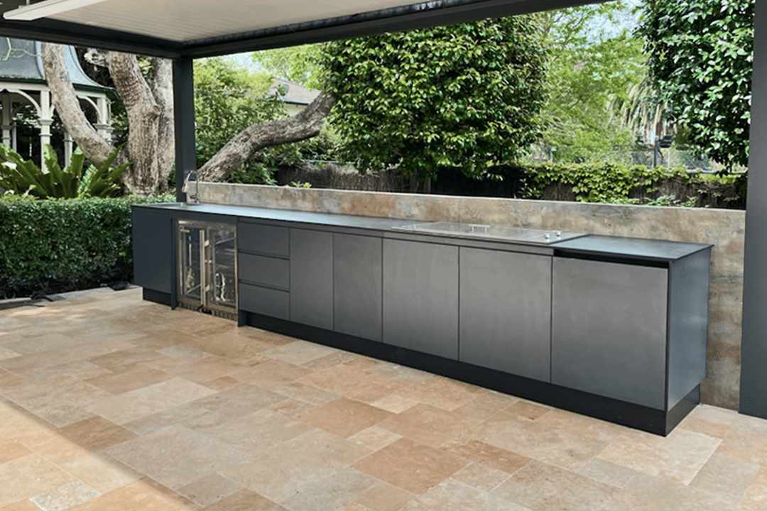 Fully-equipped outdoor kitchen